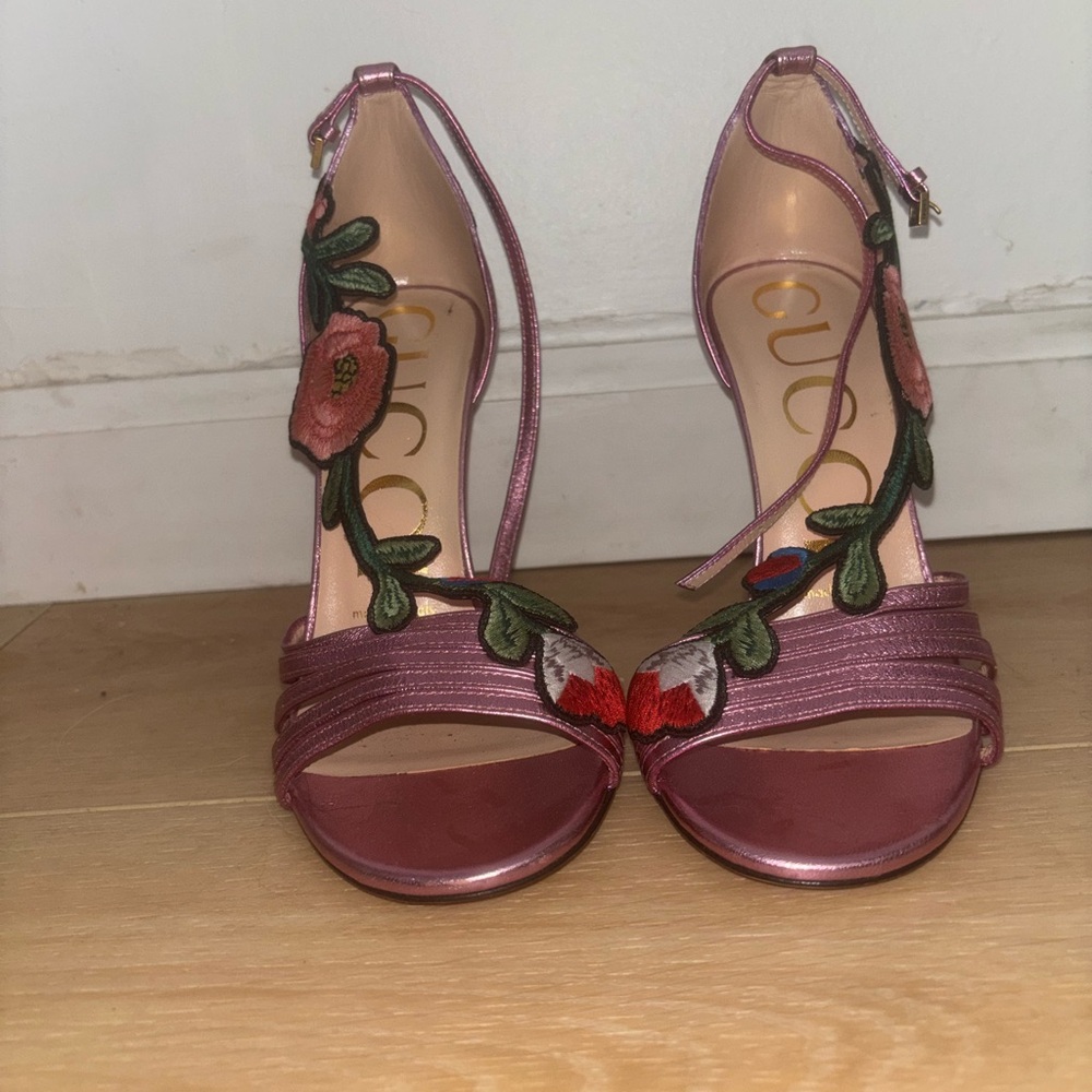 Gucci Pink Embroidered Women's Heels